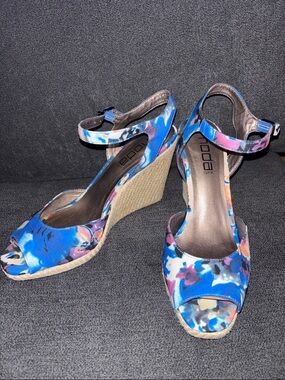 Moda Spana Blue Multi Floral Espadrille Wedge Sandals